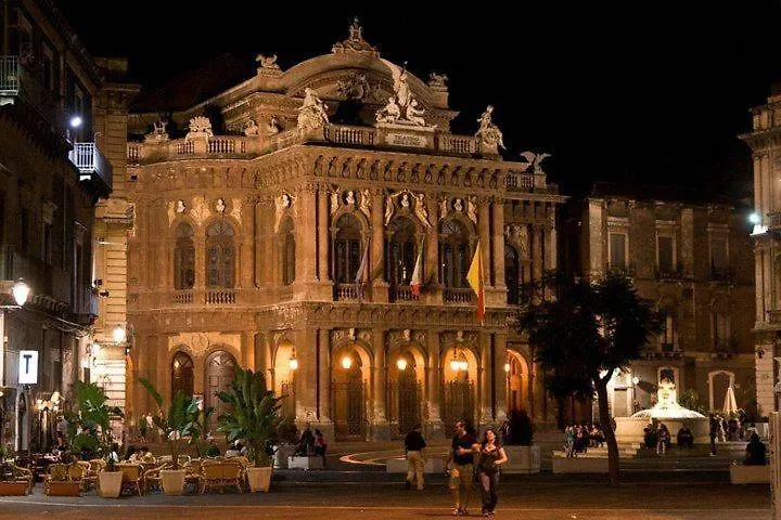 فندق مبيت وإفطار كاتانيا B&B Chapo